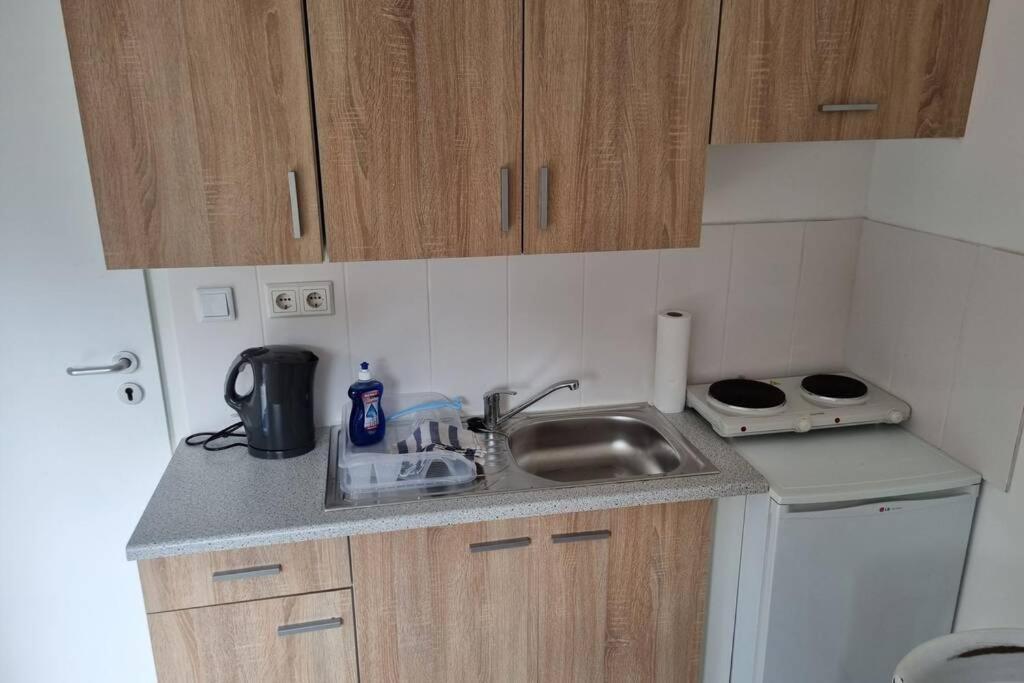 Ferienwohnung/Monteurwohnung Alte Garage Ahnatal Ngoại thất bức ảnh